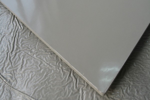 Why is sheet moulding compound widely used in electrical insulation and equipment manufacturing