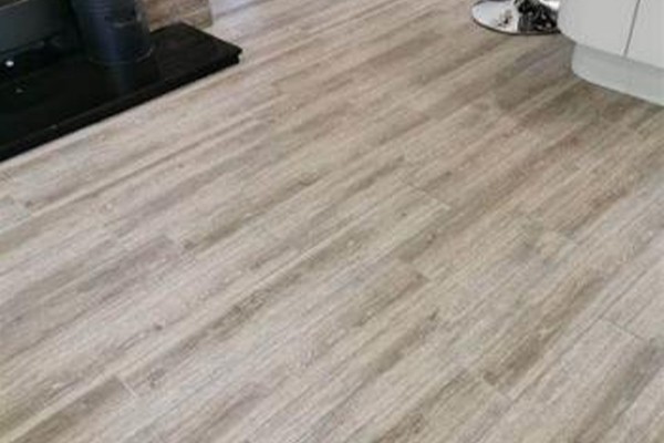 Üvegszálas fátyol S-FLM0.4 PVC padlóburkolathoz, csempéhez